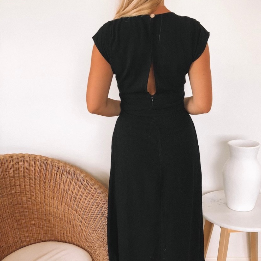 Esther and Co midi dress - Picture 2 of 3